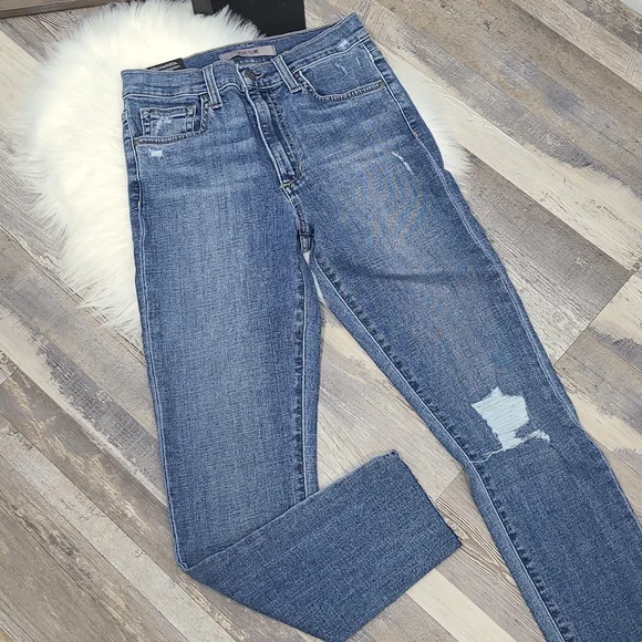 Joe's Jeans High Rise Curvy Skinny - Picture 3 of 7